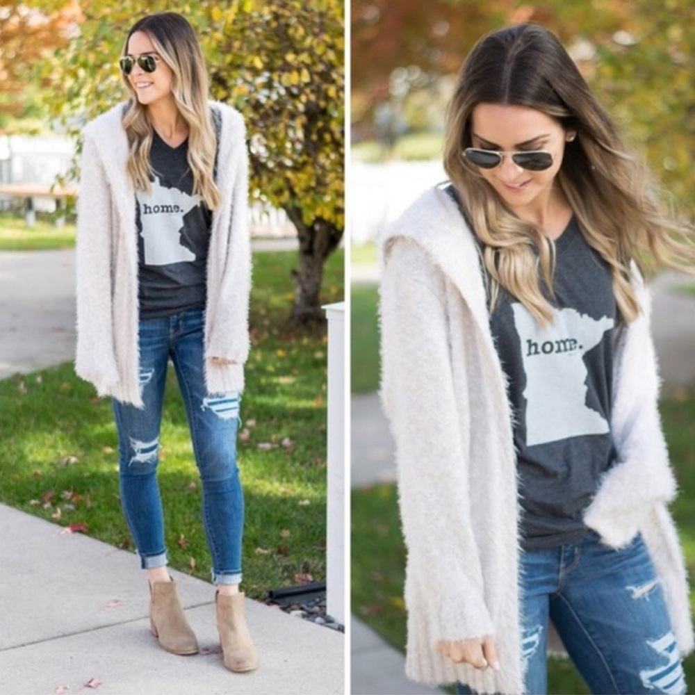 Express Women’s Eyelash Hooded Fuzzy‎ Oversized Long Cozy Beige Sweater Small - Picture 2 of 9